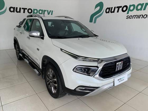 FIAT TORO 2.0 16V TURBO DIESEL RANCH 4WD AT9 FIAT TORO 2.0 16V TURBO DIESEL RANCH 4WD AT9